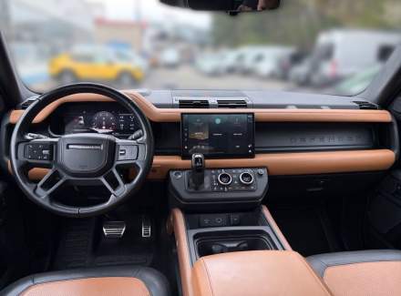 Land Rover - Defender