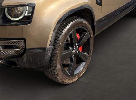 Land Rover - Defender