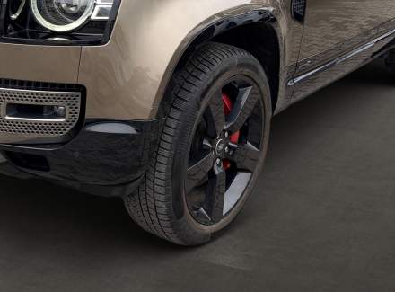 Land Rover - Defender