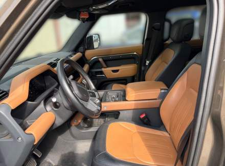 Land Rover - Defender