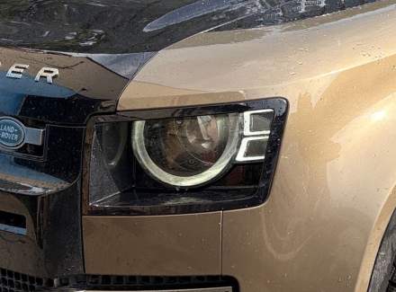 Land Rover - Defender