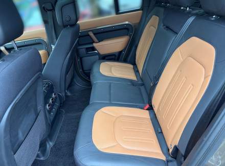 Land Rover - Defender