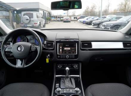 Volkswagen - Touareg