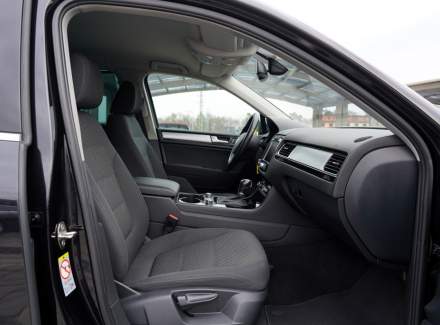 Volkswagen - Touareg