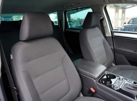 Volkswagen - Touareg