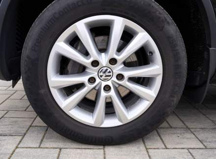 Volkswagen - Touareg