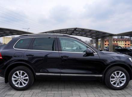 Volkswagen - Touareg