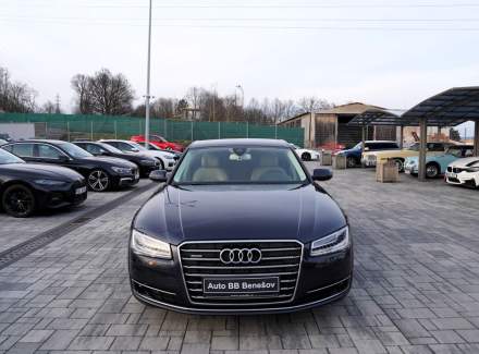 Audi - A8