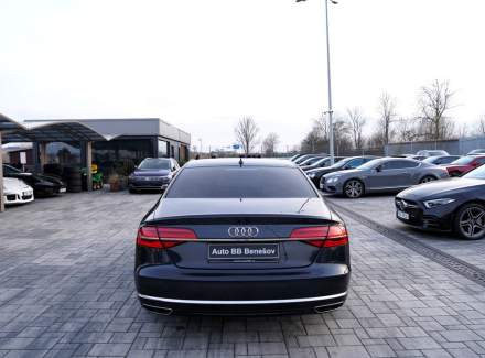 Audi - A8