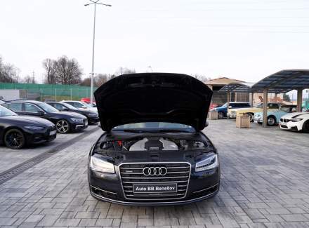 Audi - A8