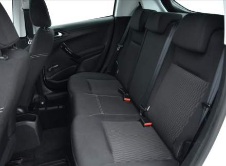 Peugeot - 208