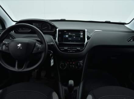Peugeot - 208