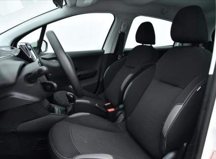 Peugeot - 208