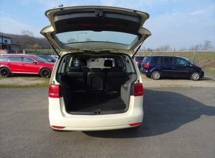 Volkswagen - Touran