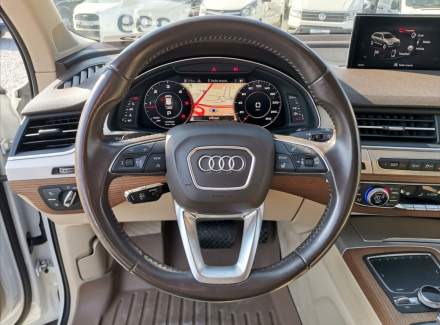 Audi - Q7