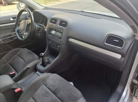 Volkswagen - Golf