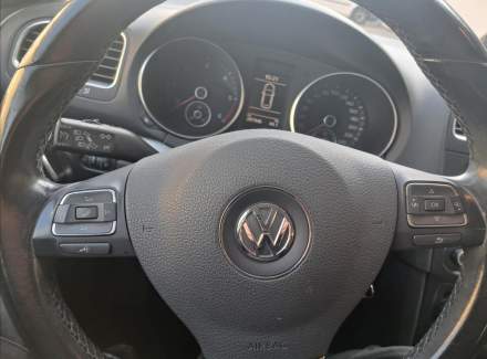 Volkswagen - Golf