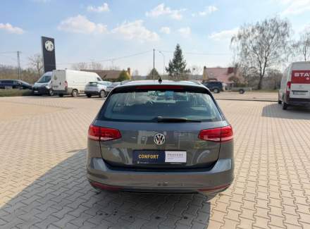 Volkswagen - Passat