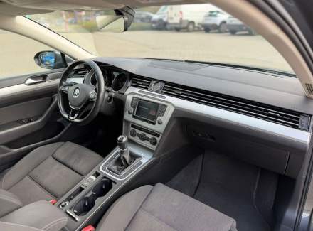 Volkswagen - Passat