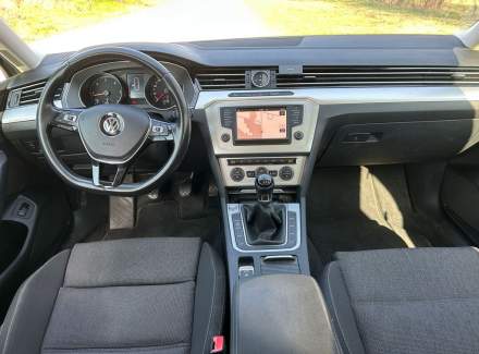 Volkswagen - Passat