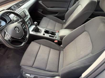 Volkswagen - Passat