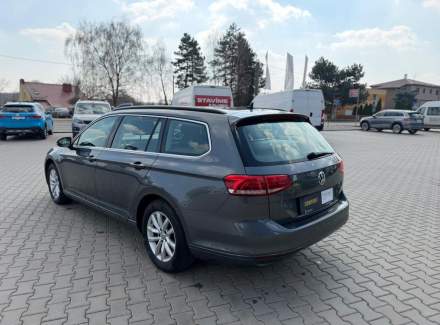 Volkswagen - Passat