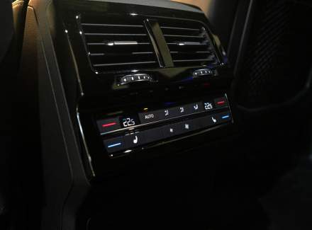 Volkswagen - Touareg