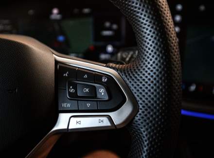 Volkswagen - Touareg