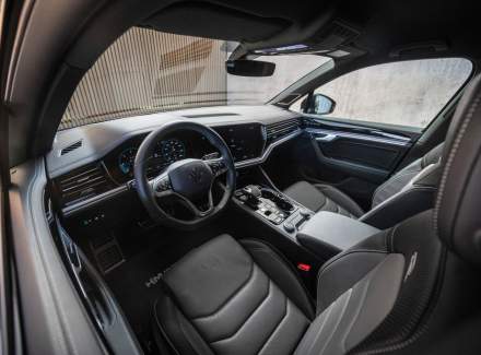 Volkswagen - Touareg