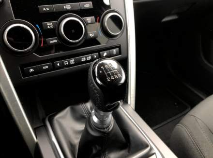 Land Rover - Discovery Sport