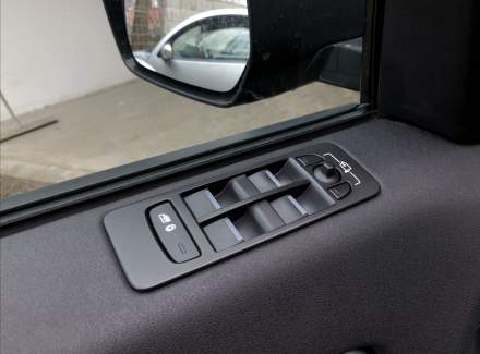 Land Rover - Discovery Sport