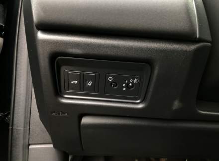 Land Rover - Discovery Sport