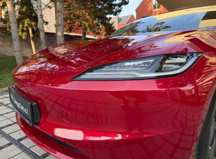 Tesla - Model 3