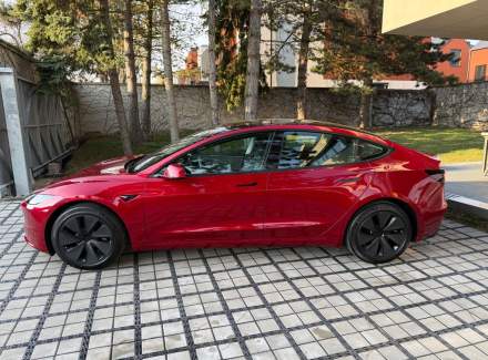 Tesla - Model 3