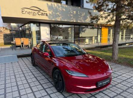 Tesla - Model 3