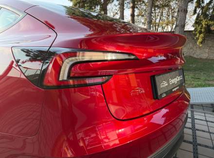 Tesla - Model 3