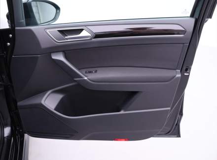Volkswagen - Touran