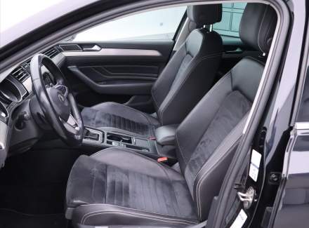 Volkswagen - Passat