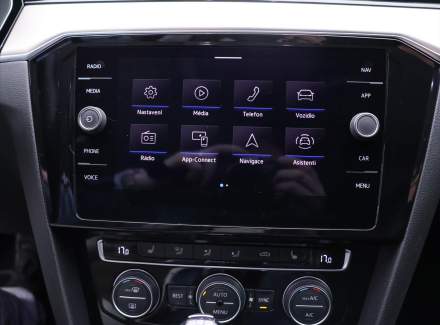 Volkswagen - Passat