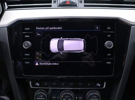 Volkswagen - Passat