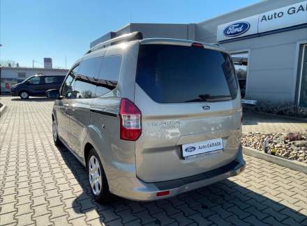 Ford - Tourneo Courier