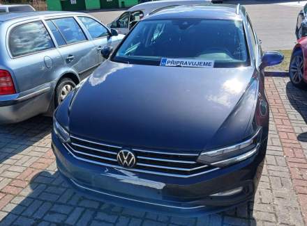Volkswagen - Passat
