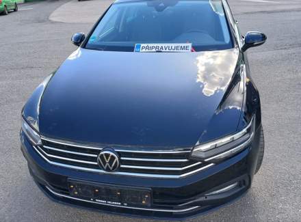 Volkswagen - Passat