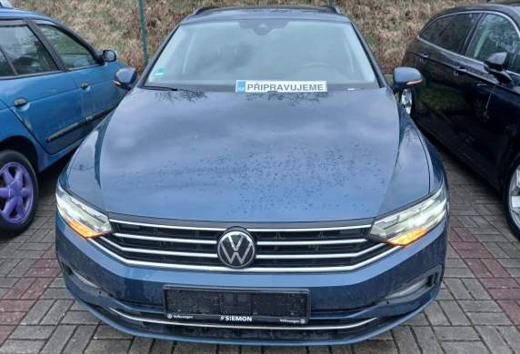 Volkswagen - Passat