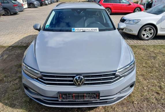 Volkswagen - Passat