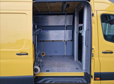 Mercedes-Benz - Sprinter