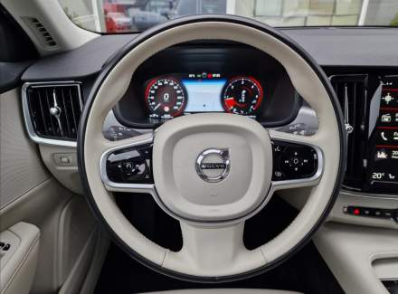 Volvo - V90