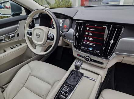 Volvo - V90