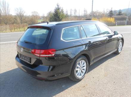 Volkswagen - Passat