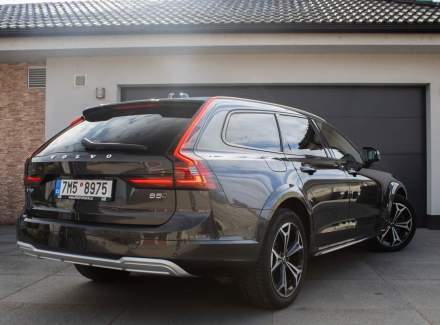 Volvo - V90